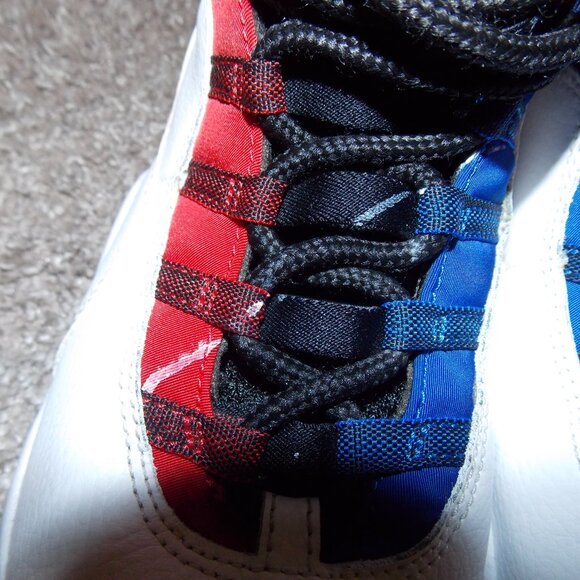 AIR JORDAN X WHITE/UNIVERSITY RED Youth Size 7 - Picture 3 of 11